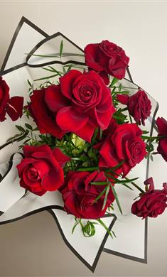 12 Red Rose Bouquet